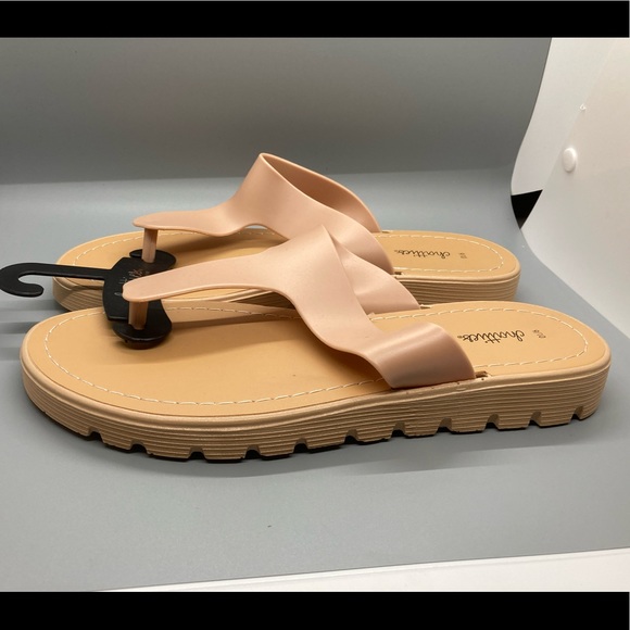 NWOT Chatties Footwear - Picture 3 of 5